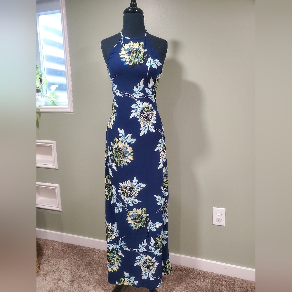 Elegant Floral Halter Maxi Dress - Blue